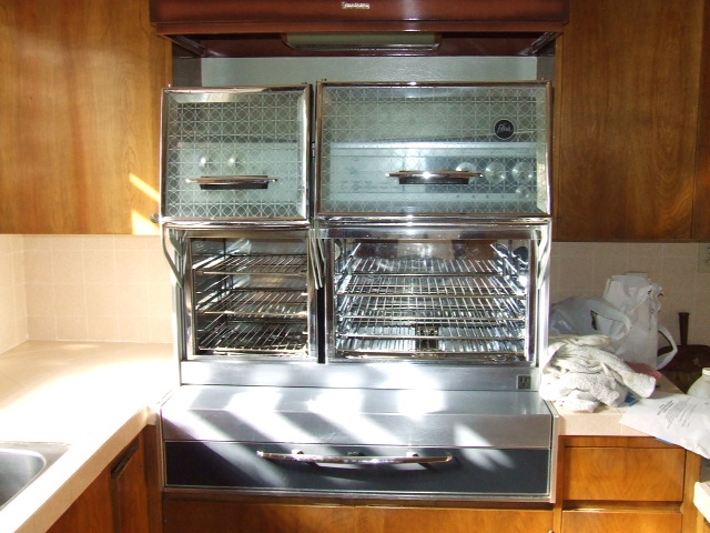 8 vintage sixties kitchens with Flair ranges: Pull-out electric