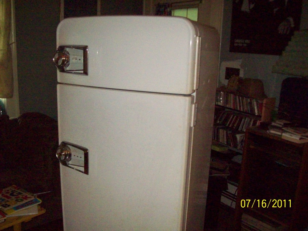 Antique Refrigerator / Freezer Cookie Jar, Omnibus, 1995. NOTE: Please Read  Entire Description. -  Sweden