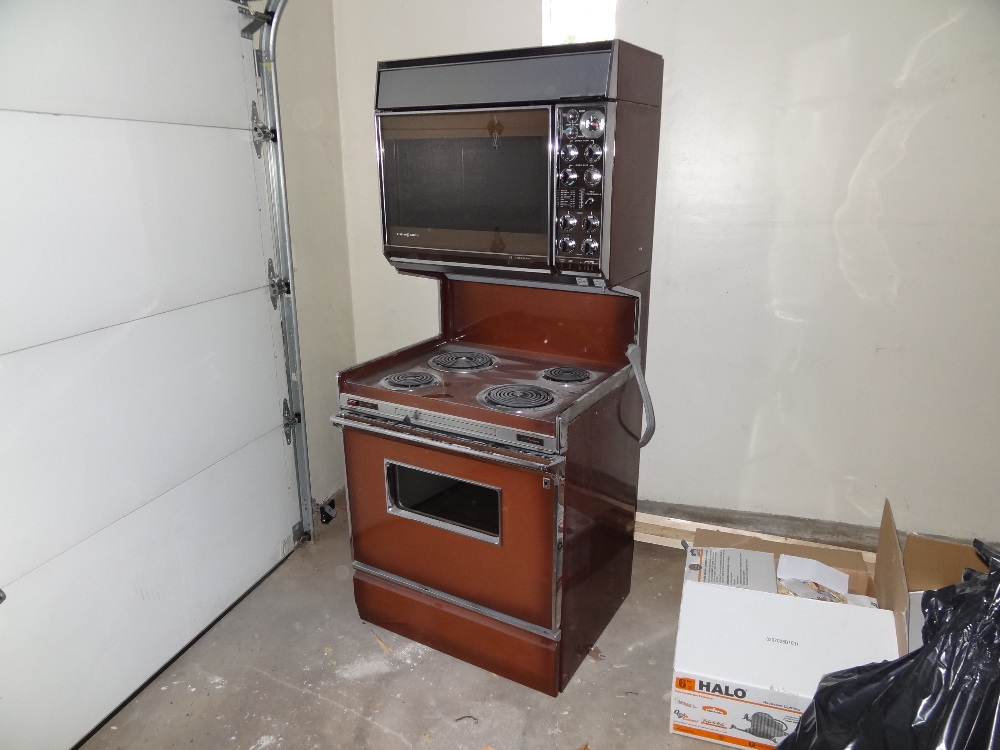 FREE vintage GE electric double oven and kenmore gas range FREE