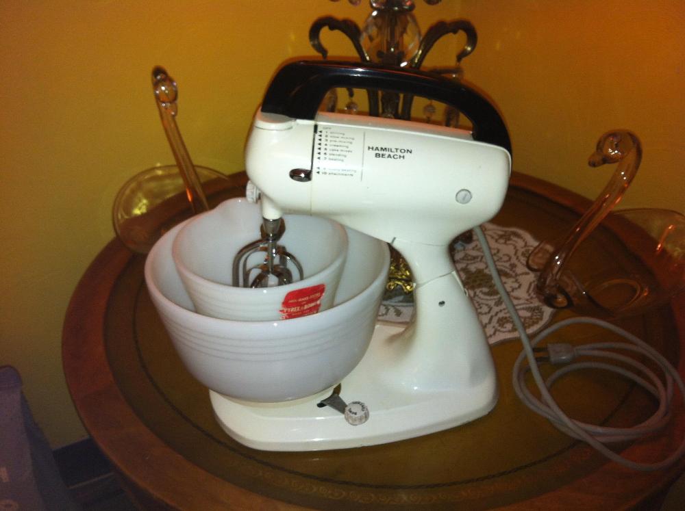 Vintage Hamilton Beach Model G Stand Mixer With Bowl And Juicer Attachment
