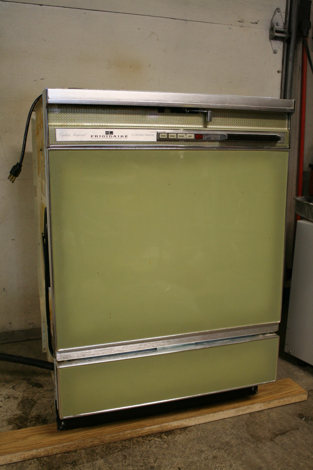 old frigidaire dishwasher