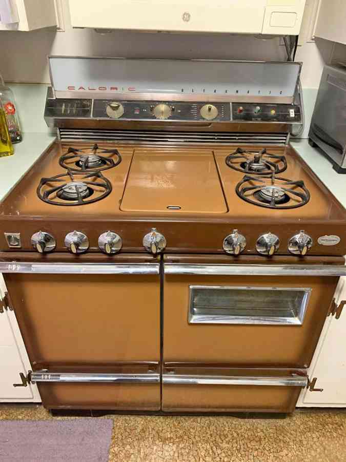 Caloric ultramatic clearance wall oven